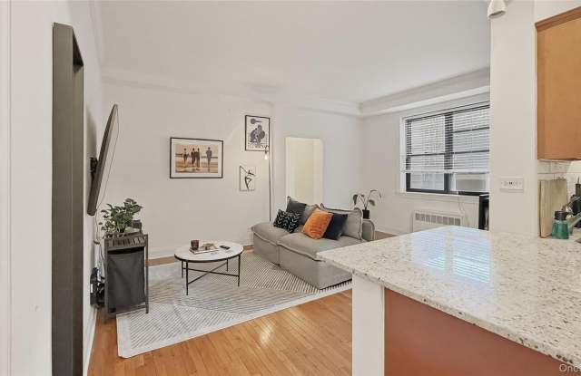 4489 Broadway - 4489 Broadway, New York City, NY 10040