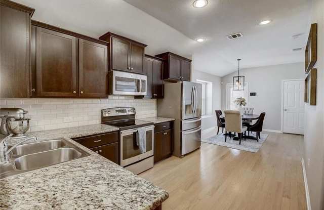 18307 Mammoth Cave Boulevard Gallery 4