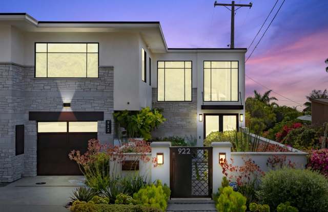 922 Stratford Ct Gallery 2