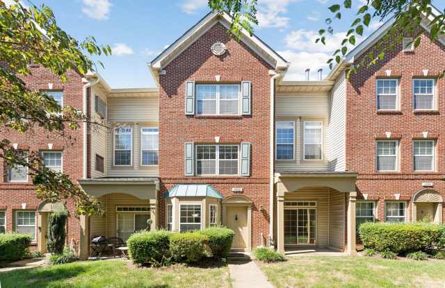 Conveniently located near Hunters Woods shops, with easy access to Reston Town Center and the Toll Road. Gallery 3