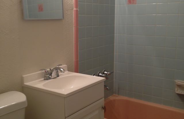 12 Ne 56th St photos photos
