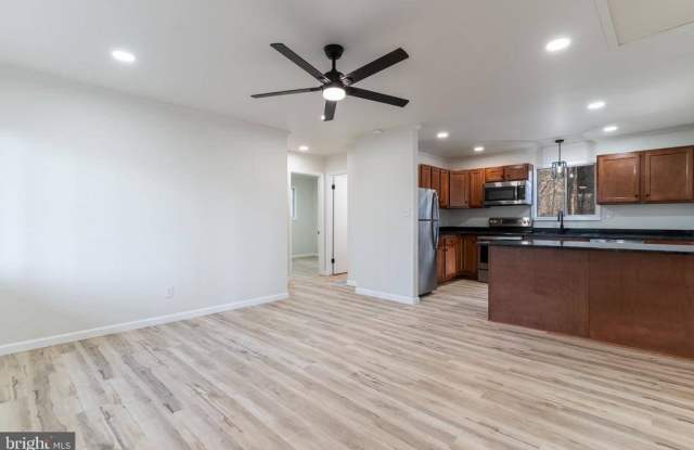 12403 Ridge Road Gallery 3