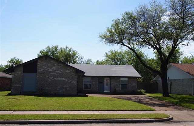 918 Greenbriar - 918 Greenbriar Drive, Garland, TX 75043