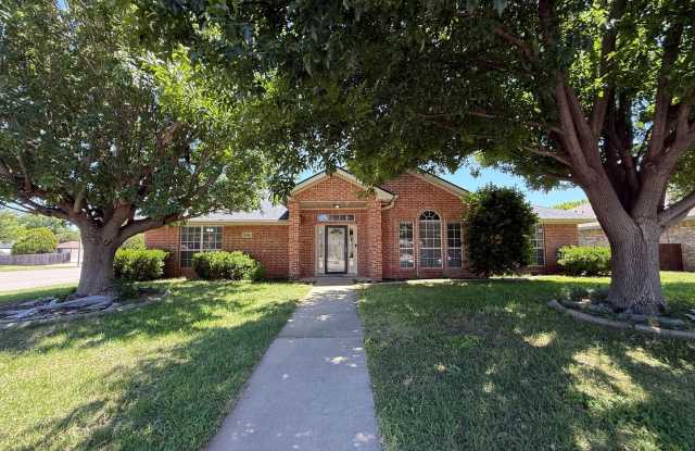 Gorgeous 3 bed/2bath home in Twin Oaks AVAILABLE SOON! photos photos