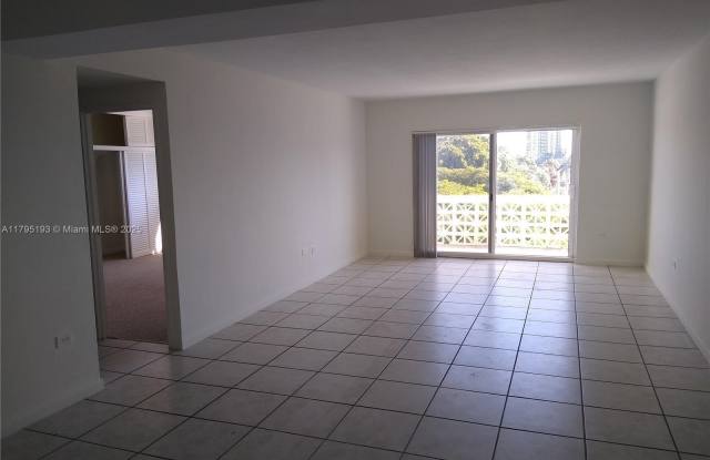 353 W 47 ST photos photos