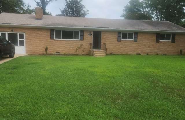 107 Chestnut Drive, Williamsburg, VA - Available NOW photos photos