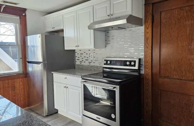 17 Cleveland Ave unit: 3 photos photos