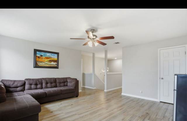5930 Sapphire Cave Gallery 4