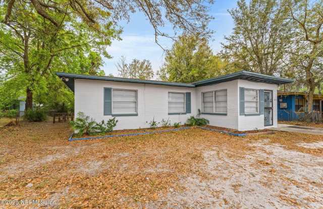 1814 W 33RD Street photos photos