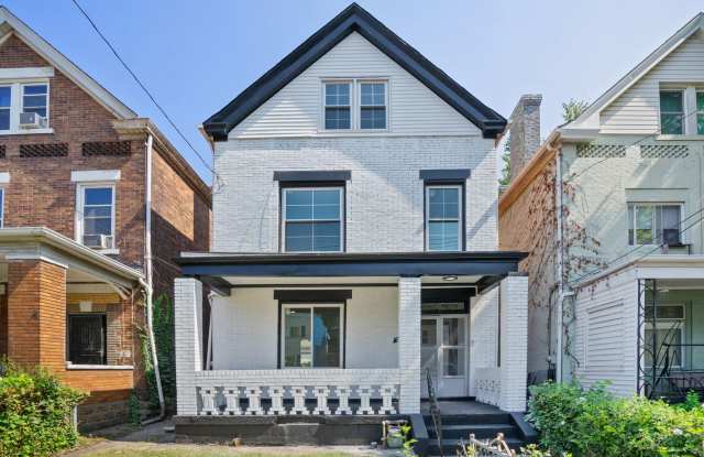 Newly Renovated 4 Bed, 2 Bath Home - Off-Street Parking, Third Floor Primary En-Suite - Available Now in Swissvale! photos photos