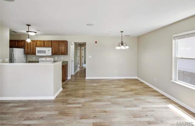 280 Stonewall Creek Drive Gallery 3