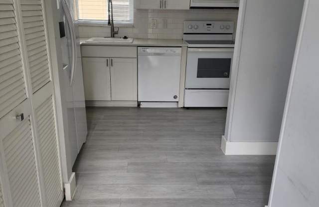 8933 SE Hobe Ridge Avenue photos photos