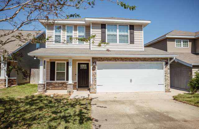 218 Wainwright Drive Gallery 1