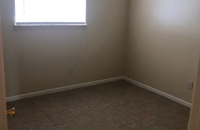 Nicely remodeled 1 bedroom, 1 bath apartment homes minutes from Fort Hood Gallery 2