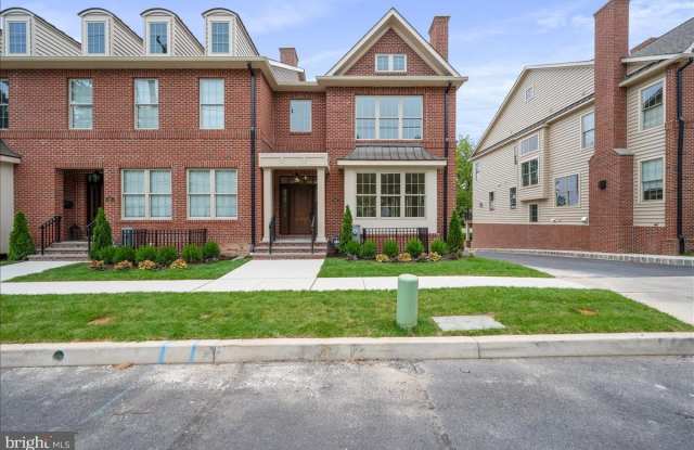 268 W ASHLAND Street photos photos