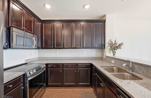 1424 Hudson Cir Gallery 1