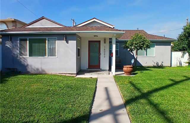 16043 San Fernando Mission Boulevard photos photos