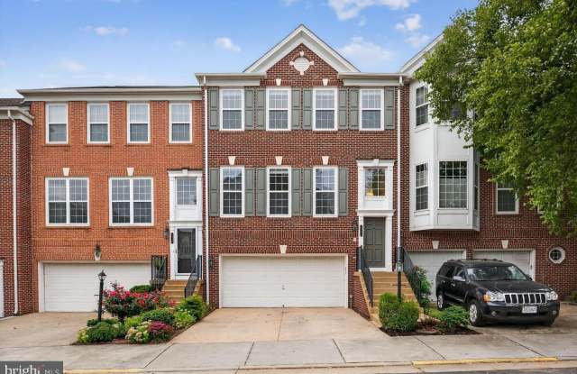 8908 PURPLE LILAC CIRCLE photos photos