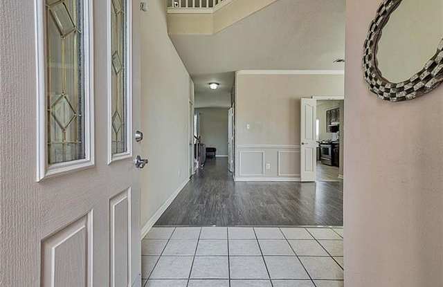 12821 Peach Tree Way Gallery 2