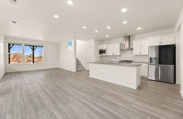 Beautiful New Build 3 Bed, 3 Bath Home in Timnath photos photos