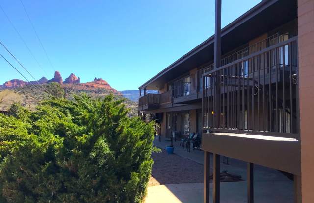 MOVE IN SPECIAL!! APARTMENT - UPTOWN SEDONA - BALCONY WITH RED ROCK VIEWS Gallery 4