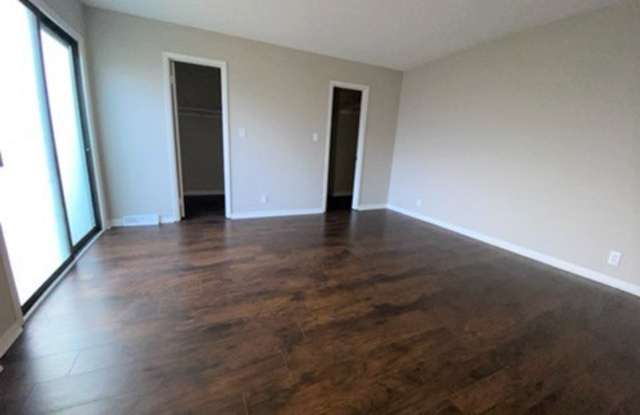 9106 Woodpark Ln - D Gallery 4