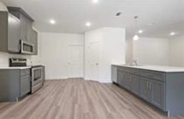 29632 South Cedar Street Gallery 2