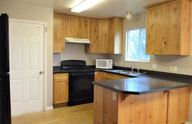 1849 West 525 South Gallery 4