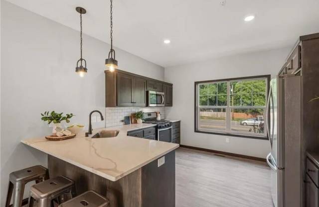 10280 3rd St NE - 10280 3rd Street Northeast, Blaine, MN 55434