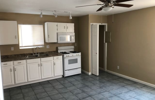 1237 Sycamore Ave - 1237 Sycamore Ave, Stockton, CA 95205
