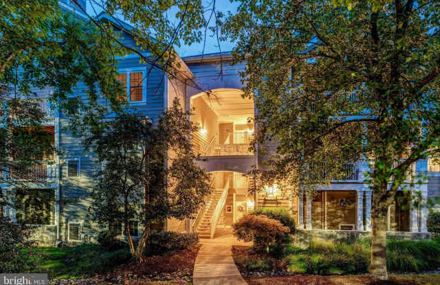 1700 LAKE SHORE CREST Drive Gallery 2