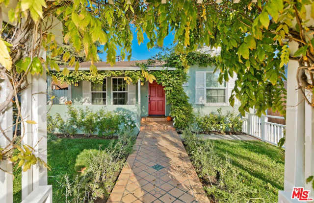 3228 MCMANUS Avenue Gallery 2