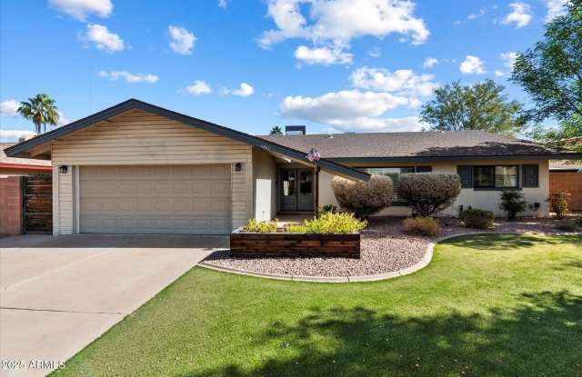 4007 N 86th Street photos photos