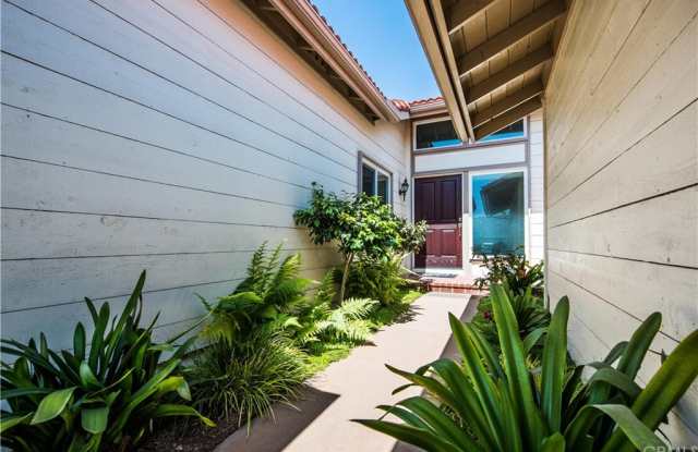 27581 Cenajo Gallery 2