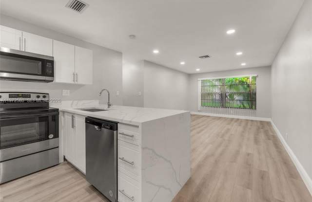 10379 NW 35th St photos photos