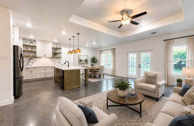 656 Fawn Drive Gallery 3