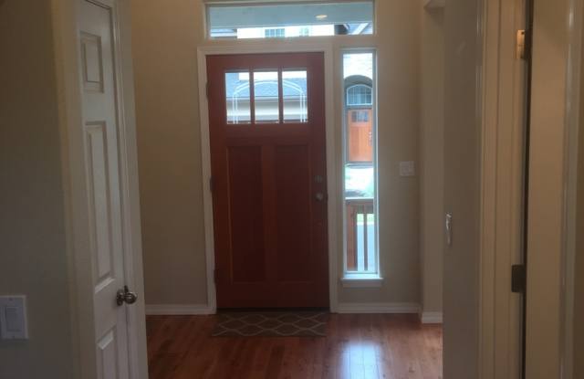 Beautiful Home in River Canyon Estates!  Great Amenities! Gallery 4