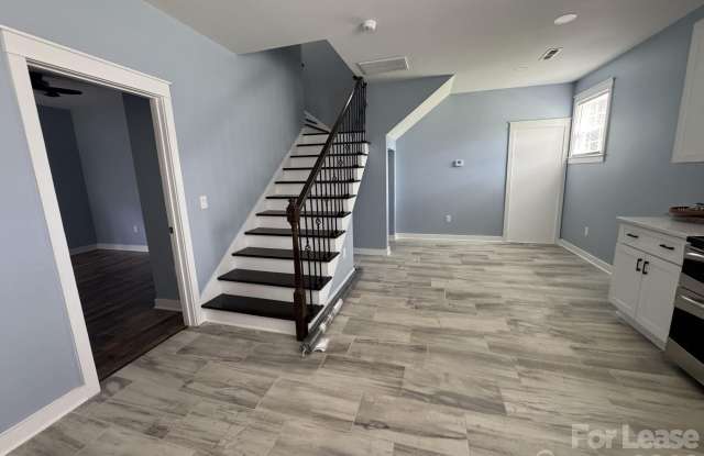 1008 Rockland Circle Gallery 2