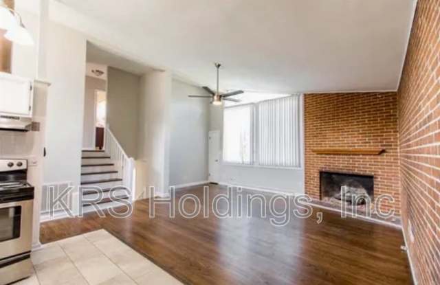 103 Middleboro Place Gallery 2