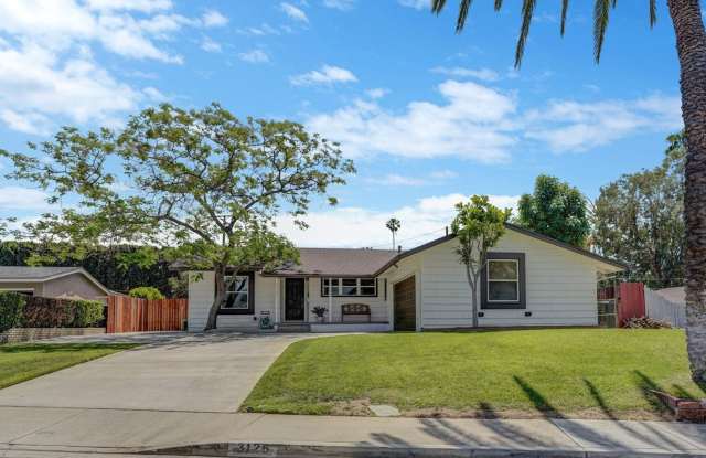House for Rent- 4 bedrooms 2 baths, within walking distance of UC Riverside Gallery 3
