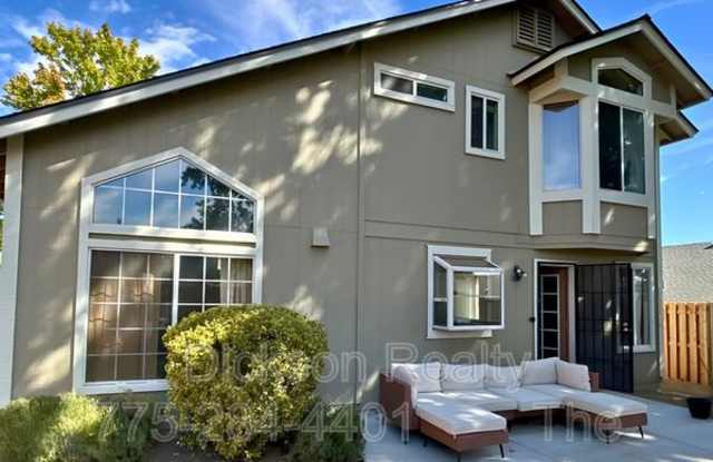 6326 Blue Lakes Court Gallery 3