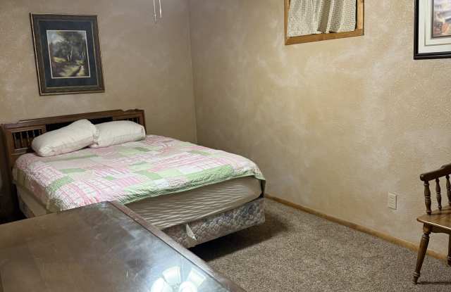 2320 43rd Avenue Court Gallery 3