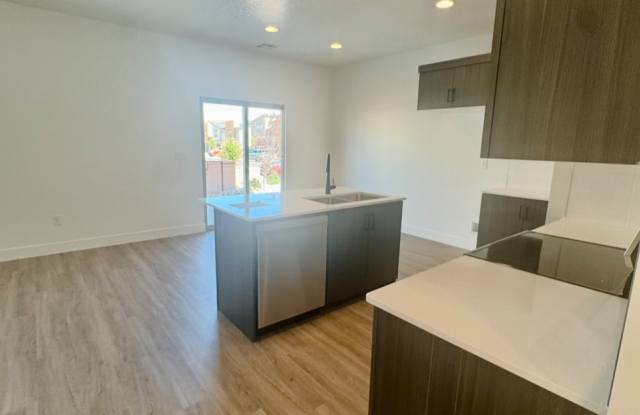 5719 South Weehawken Lane - 1 - 5719 South Weehawken Lane, St. George, UT 84790