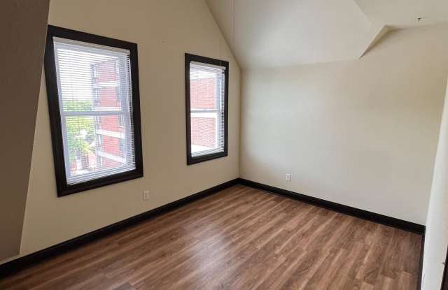 141 E Gorham - Unit 3 Gallery 2