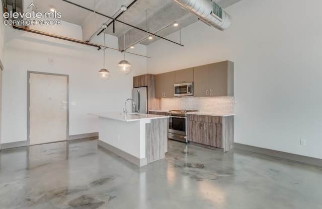 415 E Pikes Peak Avenue Gallery 3
