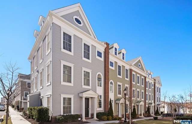 61 Roosevelt Drive - 61 Roosevelt Drive, Wood-Ridge, NJ 07075 61 Roosevelt Drive - 61 Roosevelt Drive, Wood-Ridge, NJ 07075