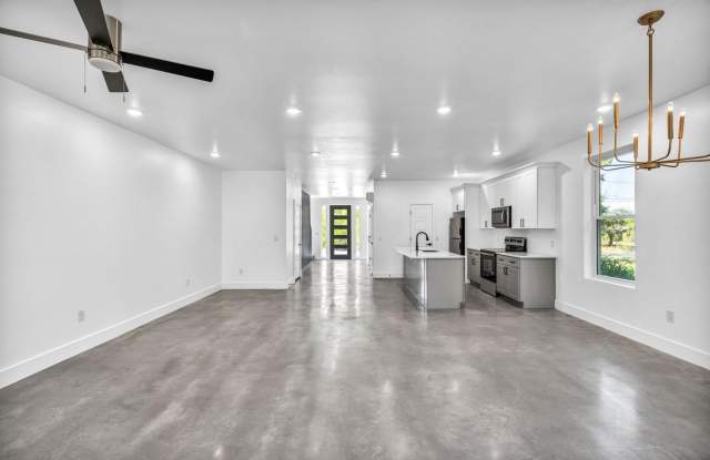 1006 E Marble Street Gallery 3
