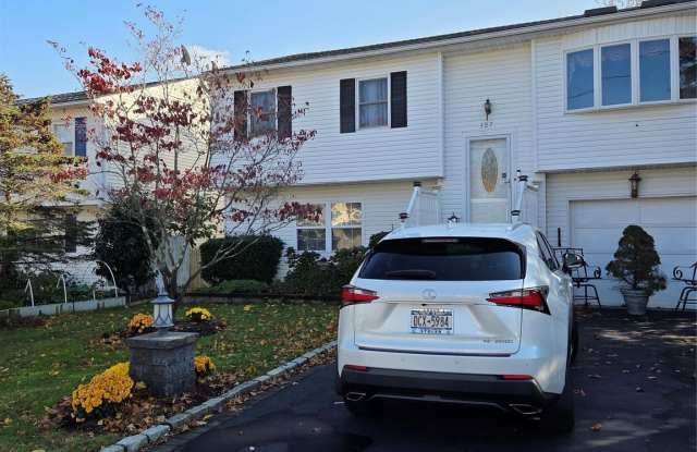 127 E 12th Street - 127 East 12th Street, Huntington Station, NY 11746