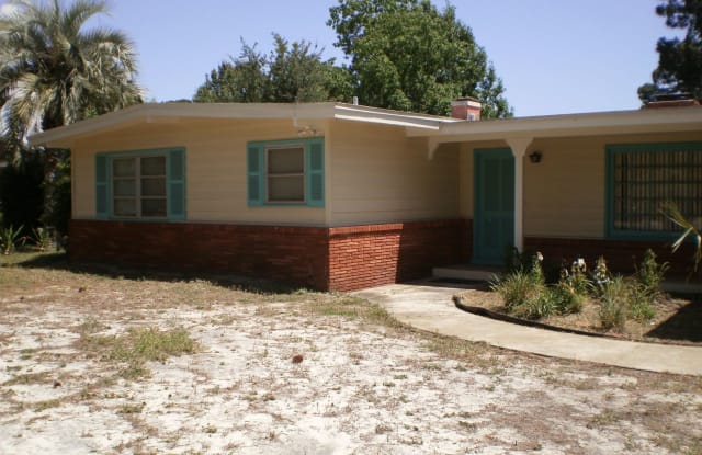 214 Woodlawn Drive - 214 Woodlawn Drive, Upper Grand Lagoon, FL 32407