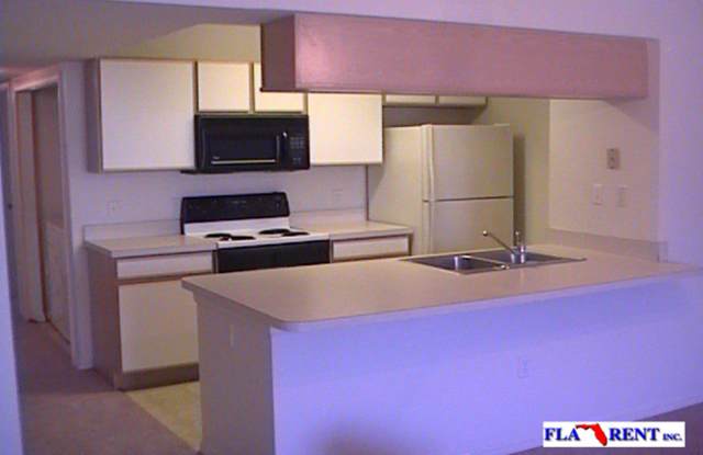 * COMING SOON! *   3 BEDROOM / 2 BATH CONDO (NEAR DISNEY!) Gallery 3